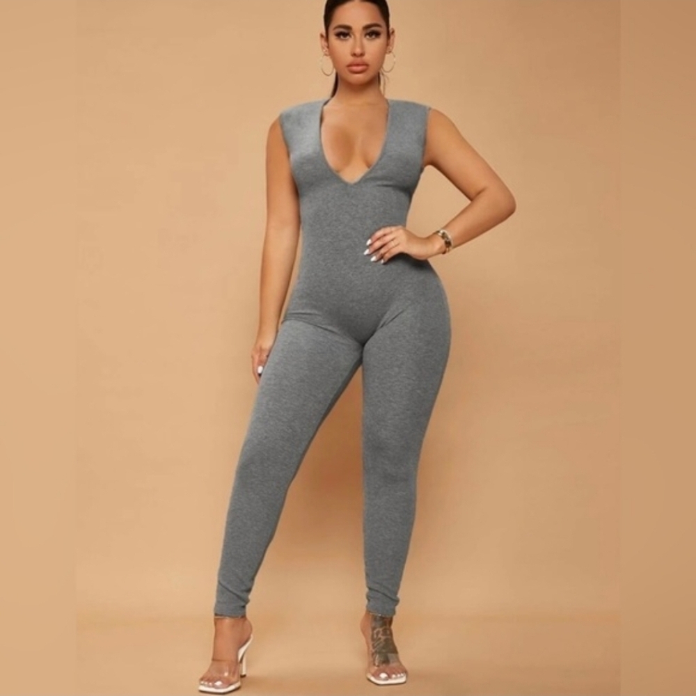 Shein Women’s Ribbed Gray Sleeveless Bodysuit – Size XS